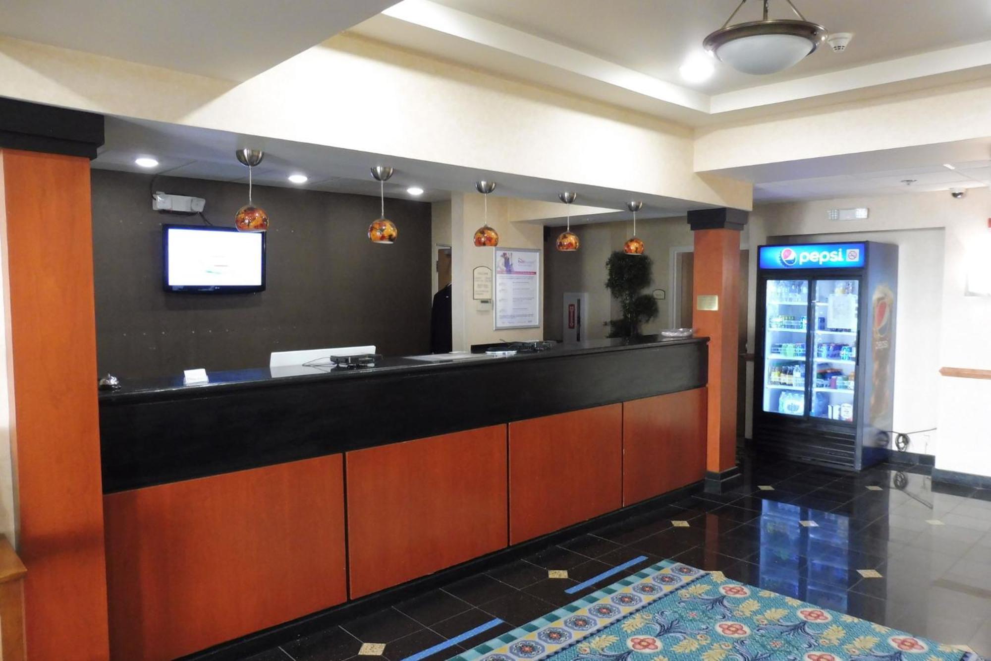 加洛韦红顶套房酒店 外观 照片